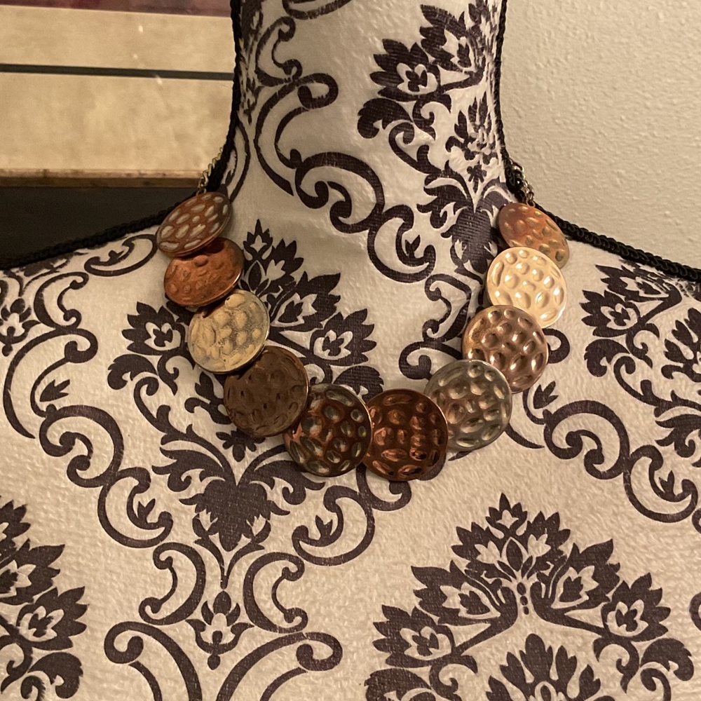 Elegant Hammered Disc Necklace